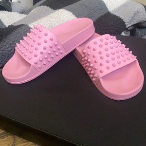 Super cute slide ins